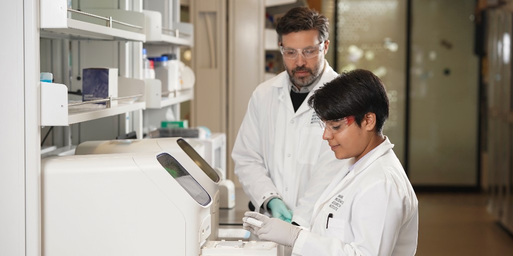 INBiosciences's tweet photo. The @prof_templin Lab is looking for a research associate to be part of a team that works with mouse models of islet inflammation, diabetes and obesity. To learn more and apply, visit https://t.co/thDI9zB45b. #diabetesawarenessmonth #diabetes #research #jobopening #templinlab https://t.co/lbHw8kx16o