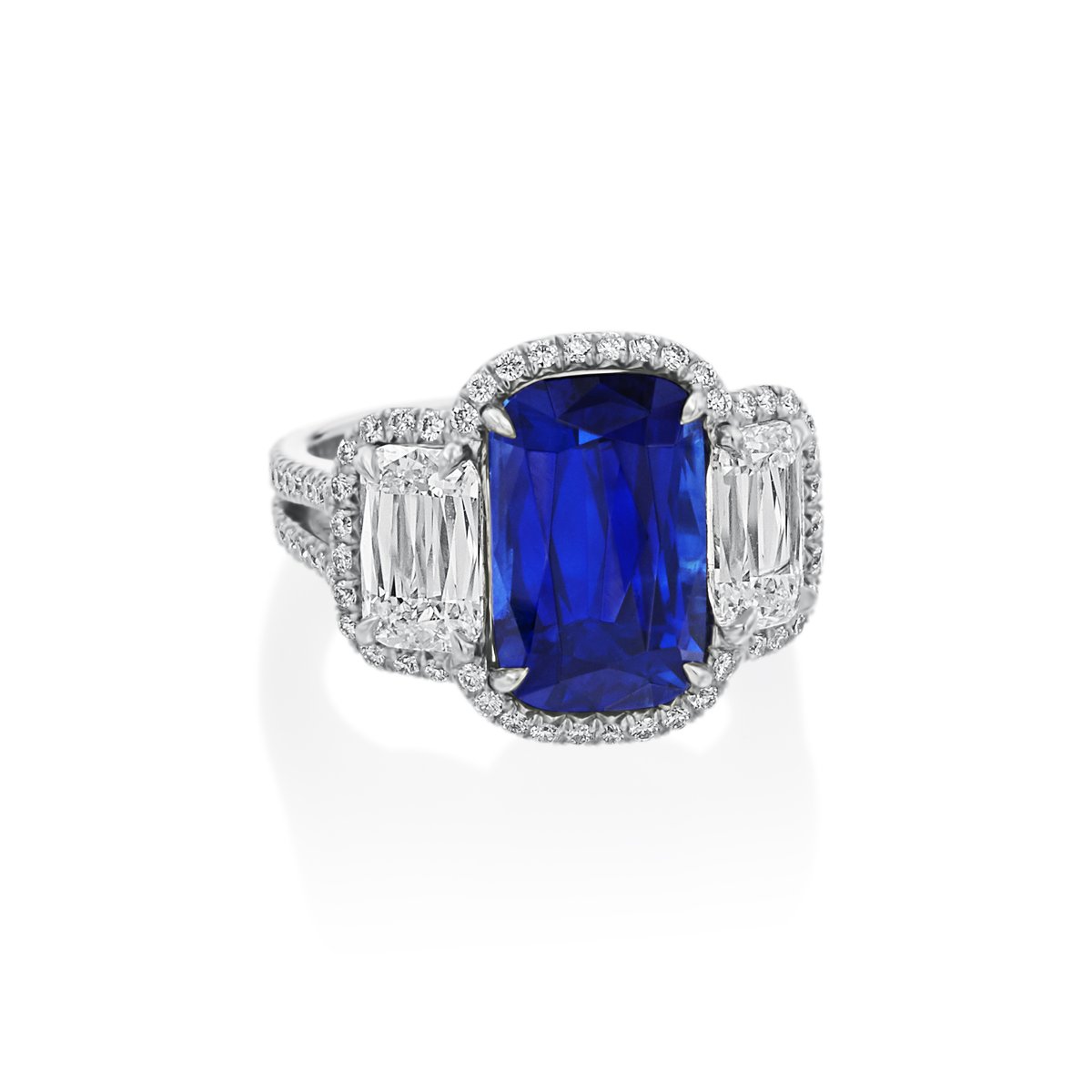 WilliamGoldberg's tweet photo. This holiday, elevate your style with glamorous jewels. Discover a few of our essential diamond statements, from breathtaking diamond necklaces to exquisite trilogy rings, perfect for seasonal parties to everyday events. Click the link below. https://t.co/MuZkkhQCVi https://t.co/vZqR06f2kB