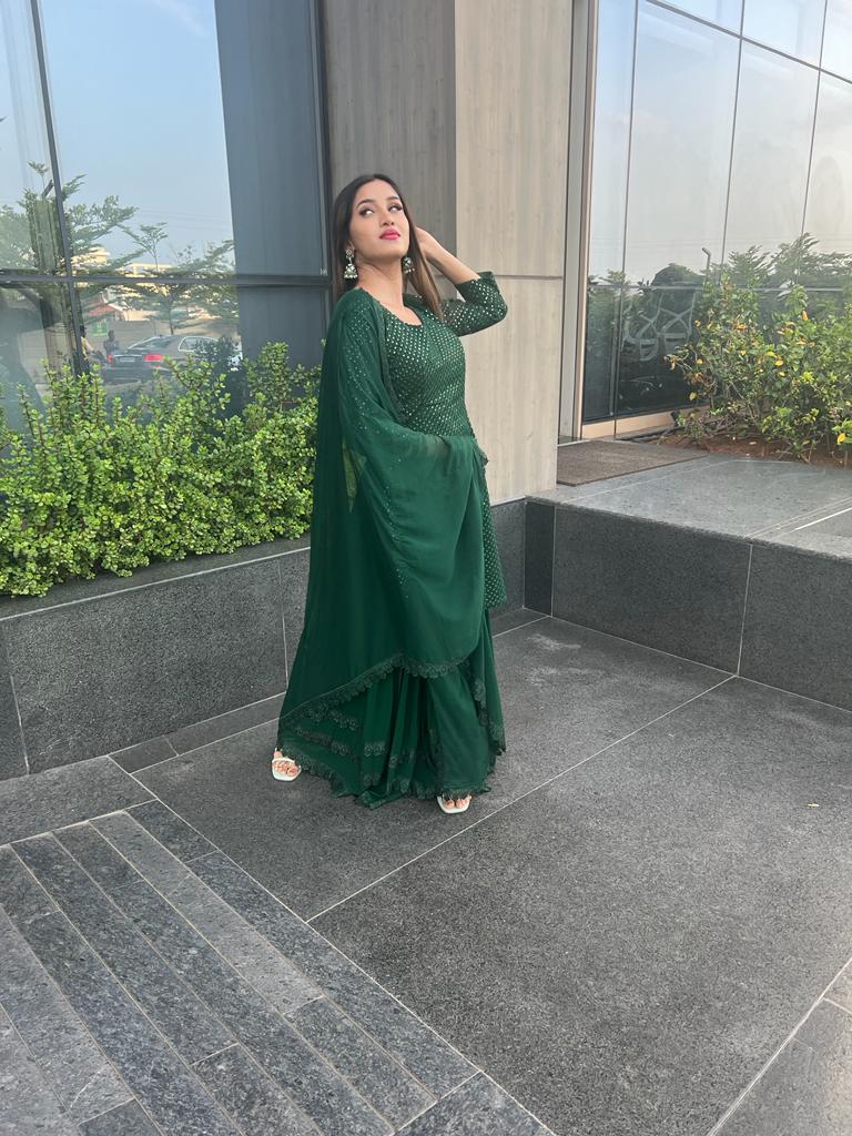 samruddhifans's tweet photo. Did you know Samruddhi sings well?
#bringbacksamruddhi @samjadhav29 https://t.co/oYrwc761n3