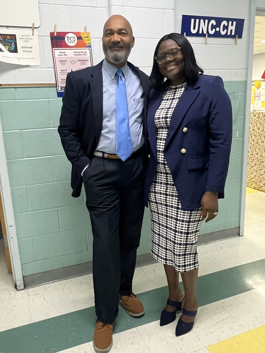 On this episode of “twinning” <a href="/PinkstonPride/">Pinkston Street Elementary</a> we caught these two sharp educators in blue.  We appreciate that our scholars experience great role models throughout our building on a daily basis.  #ThisisPinkston