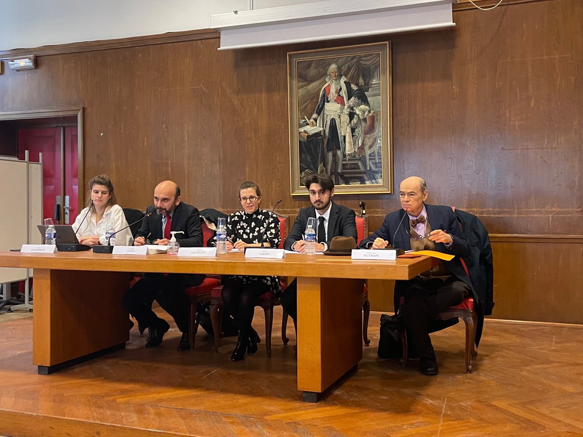 LDPSC (EA 4690) (@ldpsc_aix) on Twitter photo L'édition 2022 de la Conférence des doctorants, consacrée à "l'erreur du juge" est ouverte par le Directeur du laboratoire, le Pr <a href="/vincent_egea/">Vincent EGEA</a> et par les propos introductifs du Pr Emmanuel Putman L'édition 2022 de la Conférence des doctorants, consacrée à "l'erreur du juge" est ouverte par le Directeur du laboratoire, le Pr <a href="/vincent_egea/">Vincent EGEA</a> et par les propos introductifs du Pr Emmanuel Putman