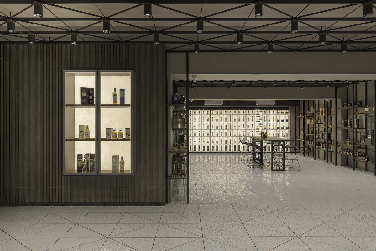 Designing a wine shop is not an assignment we usually get, but we enjoyed this thoroughly! #interiordesign #porticodesignconcepts #porticointeriors #retaildesign