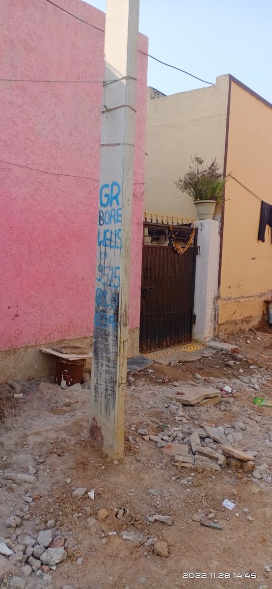 mdakbaralikhan0's tweet photo. At New Hafeezpet,prem nagar colony,street no 23 current poles are making problems there are two pole which creating problems one of them is not in good condition it’s nearly to fall on citizens
plz solve the problem 
@GHMCOnline @TsspdclCorporat @hameedpatelcorp @GandhiArekapudi https://t.co/ihXHHy6Iuv