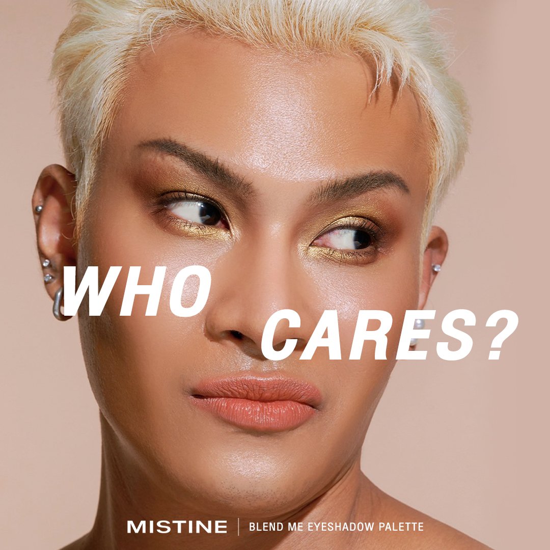 MISTINEOFFICIAL's tweet photo. ผู้ชายห้ามแต่งหน้า! LGBTQ+ แต่งหน้าแรงก็โดนมองแรง 
WHO CARES ? ..ฉันต้องแคร์คำพูดจากปากคนอื่นหรอ ?
หมดยุคความคิดโบๆ ที่ว่า “การแต่งหน้าเป็นเรื่องของผู้หญิง” 
เพราะความคิดแบบนั้นมัน OUT ไปแล้วค่ะ ! 
#IamPerfectlyME #ME #MISTINE https://t.co/zt4ndb5vYy