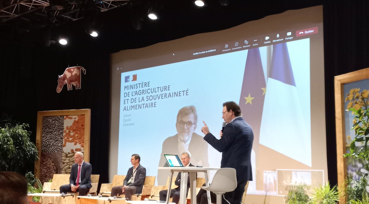 Échange intéressant entre <a href="/MarcFesneau/">Marc Fesneau</a> répondant à <a href="/ArnaudRousseau/">Arnaud Rousseau</a> sur la problématique de capacité de production des biocarburant en France.
Un sujet d'actualité plus que prenant en ces temps de pénuries de carburant ! 

#biocarburant #indépendanceénergétique