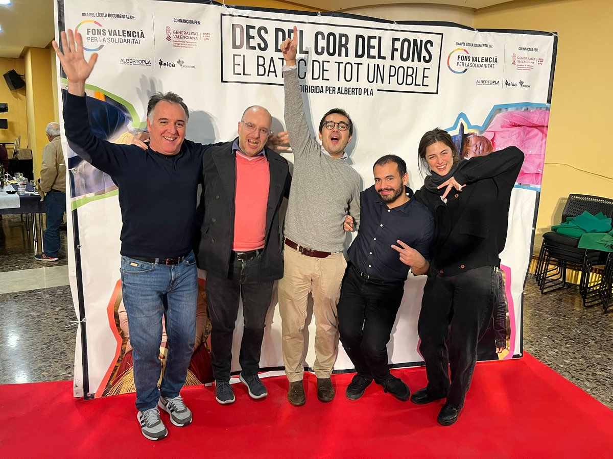 MENCIÓN ESPECIAL al equipazo que lo ha hecho posible. Sin ellos, esta película documental hubiera sido imposible. En la imagen, solo algunos aunque todos estuvieron presentes 

<a href="/Gesafar/">Gerard S. Ferrando</a> <a href="/VictorFlash_/">Caradura</a> <a href="/Yoly_Pocket/">Yolanda González</a> <a href="/JosepSepul/">Jose Sepulveda SEPUL</a> Tonet Ferrer, Sergio Bonilla, Miguel A. Villa, Javier M