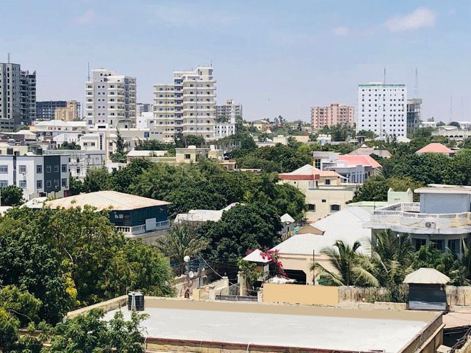 Qasayeyare's tweet photo. Mas’uulka Sirdoonka Qaranka🇸🇴 gacanta ku haayo Mudane @mahadsalad 

#Khawaariijta waa naf lacaari insha’allah wey jabeen weyna jabi doonaan.

Reer koraadow inaad qaxdaan ama aad joogtaan yeel kadiin koley #Muqdihso UnukaaLeh waa dhaxalkii awoowayaasheen waana joogi doonaa. https://t.co/scZZDSqXnC