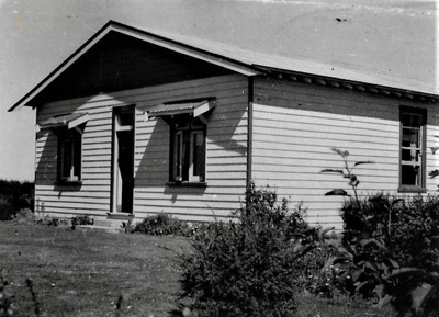 The word for Day 29 in English then Māori of #Museum30 #Storytelling #KōreroPaki 

Charlie Moffat did a bit of storytelling or kōrero paki about this house of this father's... See more about this in our Central &amp; Western Murihiku Southland Archive here: ehive.com/collections/20…