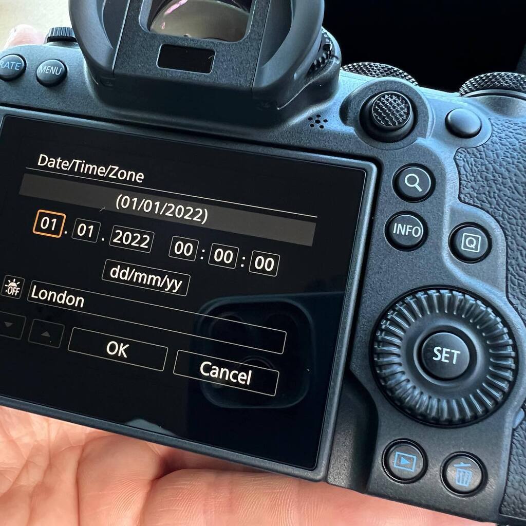 MikeClare_NZ's tweet photo. New camera set-up. This one is virtually identical to my last one, but has a few refinements &amp; improvements. #canoneosr6markii @wellingtonphotographics @canon.nz https://t.co/aVnheZN3yA https://t.co/5f5qyXflT9