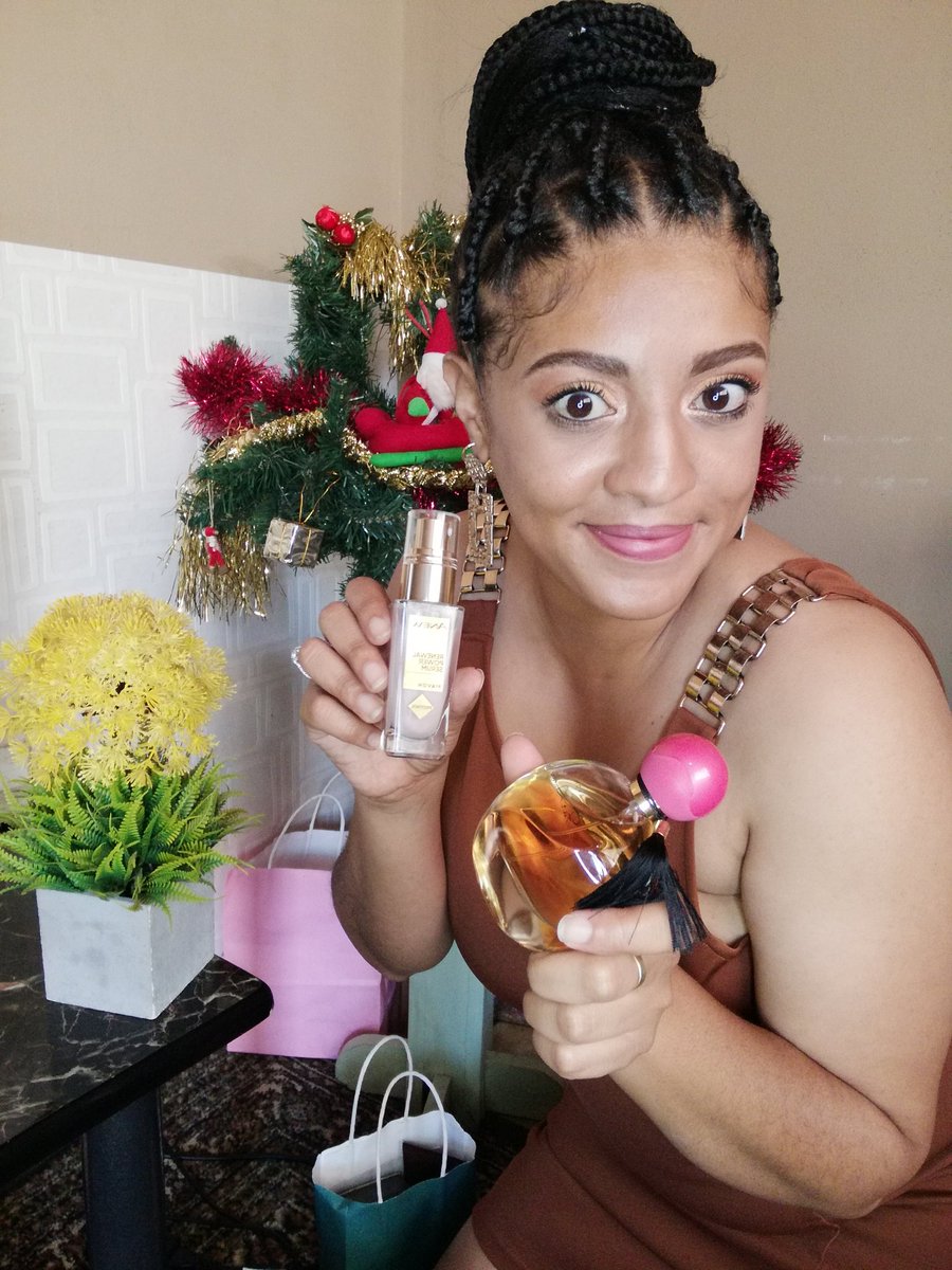 CkoBlog's tweet photo. I had so much fun with this @avonsouthafrica campaign😁You can shop these amazing gifts directly from my online store here : https://t.co/21Cp4buMsO
Avoid the stress & madness of shopping malls this festive season🛍️ #AvonRepSA #ChooseAvonGifting #BestGiftGiverEver https://t.co/lNR05PCB5h