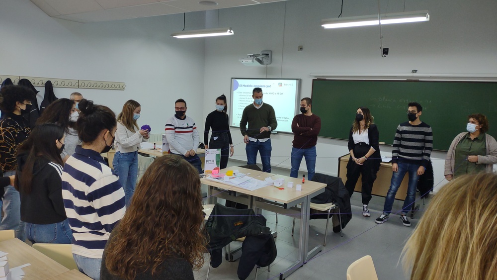 En #TIMMIS Aprenderás a trabajar en equipo y a valorar diferentes perspectivas y formas de pensar. #TIMMISPalencia <a href="/CatedraComEx/">Cátedra de Comercio Exterior</a> <a href="/PalenciaAyto/">Ayuntamiento de Palencia</a> <a href="/ADLPalencia/">ADL Palencia</a> <a href="/comercio_uva/">Facultad de Comercio y RR.LL.-UVa</a> <a href="/universidaddeva/">Universidad UVa</a> #EquiposTIMMIS #Palencia