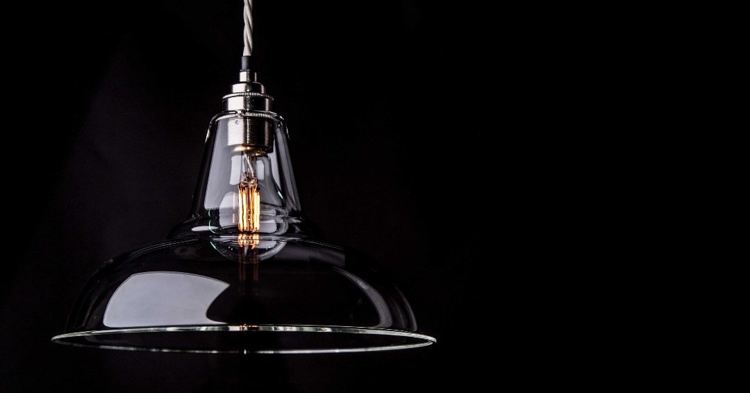 Glass Coolicon | Limited stock now available on Worn lighting 

What I love about #urbancottageindustries #WornLighting is... No. 101. 'Some of it isn’t even ‘worn’ – just discontinued stock'

ow.ly/cps250IlISu