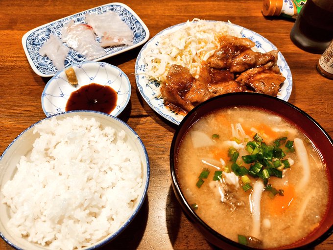 ちゅんず夕飯

釣った鯛とアオハタのあら汁と刺身
生姜焼き 