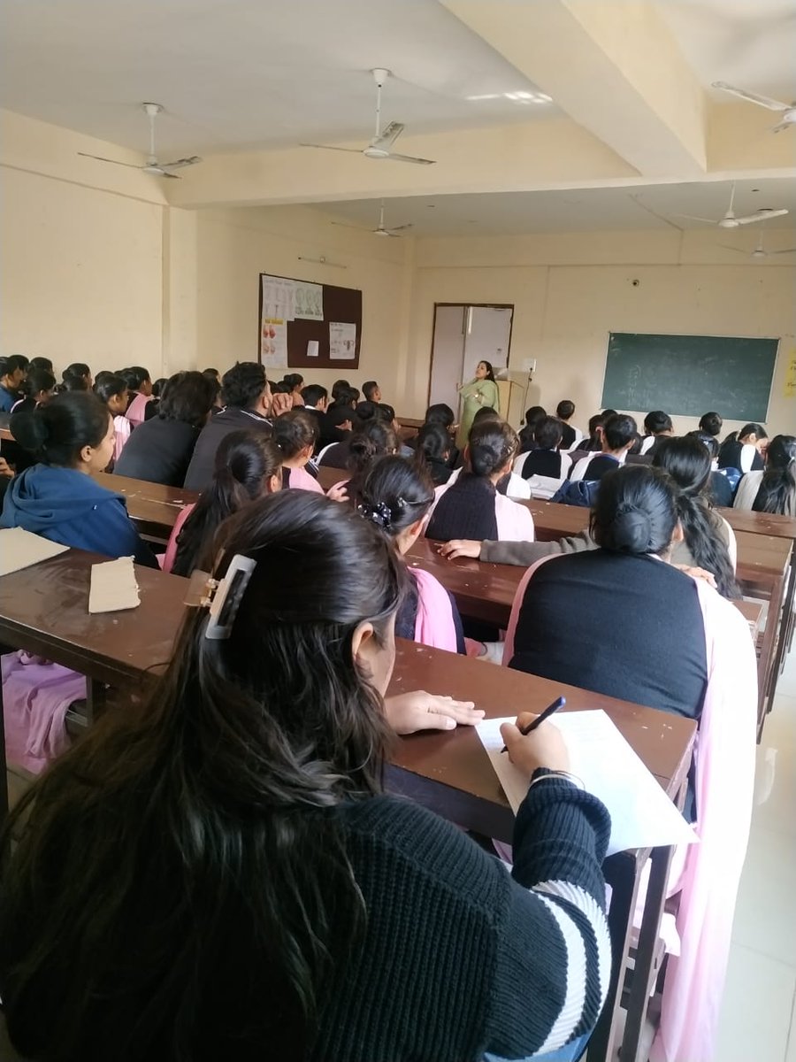 NISM_Official's tweet photo. An Interactive session was conducted for the students of 'CKD International College of Nursing , Amritsar' on 'Careers in Securities Markets' by Ms. Shubhangi Chaturvedi, Sr. Assistant Manager, National Institute of Securities Markets (NISM)

#nism  #career #studentinteractions https://t.co/1L65J0bvTn