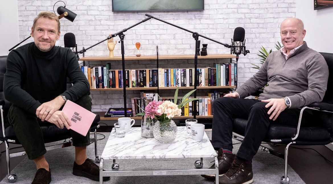 Lär dig mer om läkemedelsjätten <a href="/AstraZenecaSE/">AstraZeneca Sverige</a> stora verksamhet i Södertälje .
Möt Jim Fox i Rejlers Play.
Han är chef för den enorma anläggningen i Södertälje . 
Hör bla om tillverkningen av biologiska mediciner.
Länk: youtu.be/CeB5XqY8LeI