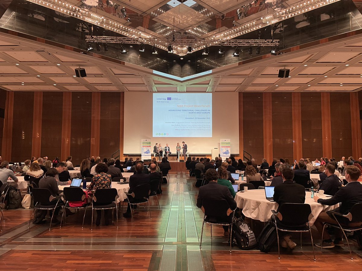 And… we are live #NWEPIForum! Discussing territorial challenges in North-West Europe 🇪🇺 with <a href="/MoriMathieu/">Mathieu Mori</a>, <a href="/ESPON_Programme/">ESPON</a> &amp; <a href="/bbsr_bund/">BBSR</a>. 
Find out more about Interreg NWE in 2021-2027 ➡️ nweurope.eu/programme-2021…
