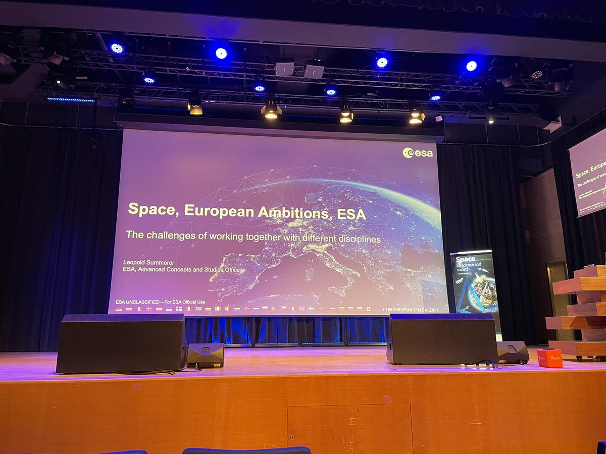 The keynote speech of Leopold Summerer from @esa during LDE Space Day.