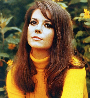 Lucy 💐🌈🍸🤠🇺🇦🇬🇧🎄🧑🏻‍🎄 on Twitter: "RT @oxley264: NATALIE WOOD #DOTD 1981