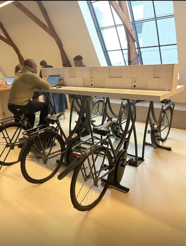 At the library in #Utrecht you can recharge your electric devices by cycling! 
One of the coolest places to visit....🚵‍♀️🙂

#biking #bike #green #energy #sustainability #sustainable #ecofriendly #sustainableliving #environment #gogreen #greenenergy #sustainabledesign #cleanenergy