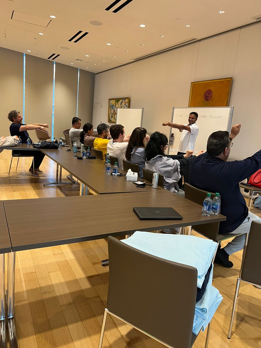 Dheerajjgd's tweet photo. #happyto share that I could teach #skymeditationprogram to fellow colleagues at Harvard Business School during @executiveeducation program Friends from China, Brazil, North America, Egypt, Pakistan,Vietnam,Europe n India experienced peace n joy through #meditation Thanku @srisri https://t.co/qJng8lZKxJ