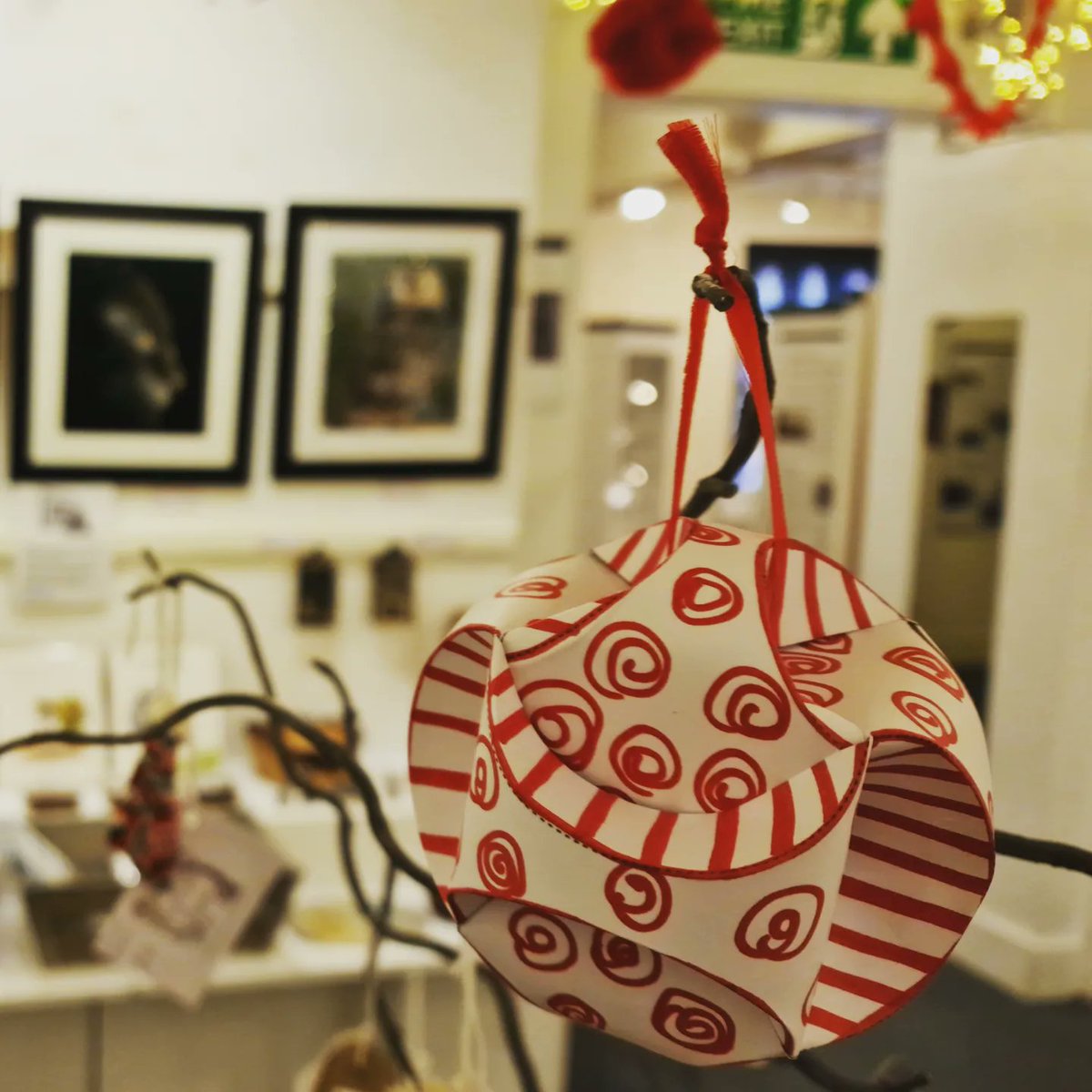 Creating Christmas Baubles! 🎄 
22nd - 23rd December 11am - 3pm

We will be using tools and objects to make amazing Christmas Baubles to take home with you!
£4.50/child. Please book here:
stneotsmuseum.org.uk/whats-on/