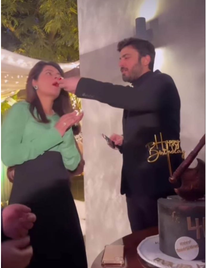 AajEntertains's tweet photo. A very Happy Birthday to the handsome Fawad Afzal Khan from #TeamAajEntertainment
#fawadkhan #birthday #handsome #heartrob #aajent #AajEntertainment #SabRangHainAapSe https://t.co/uRxwLr24yv