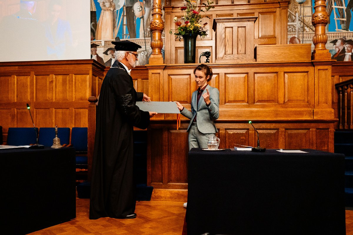On November 14th, Mandy defended her PhD thesis and she graduated cum laude! Congratulations Dr. Koopman, we are so proud of you! 👏🎓🎉