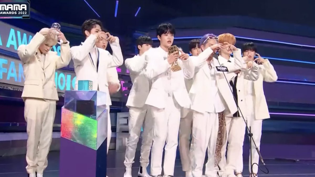kkyutiesdimple's tweet photo. Congratulations treasure!!! https://t.co/MMaRnPTSxc