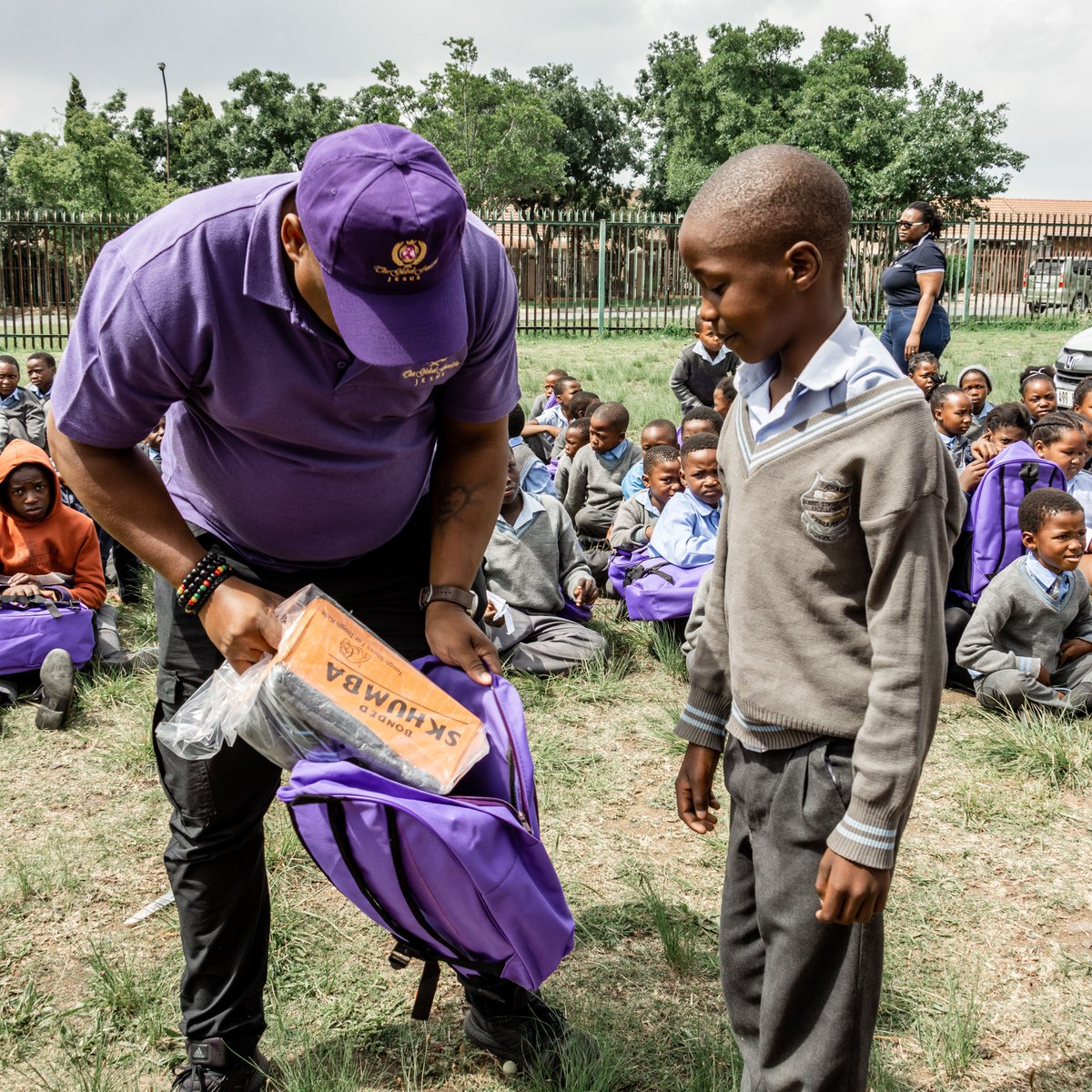 Real_GFFJ's tweet photo. GFFJ visited Secunda, a town built amidst the coalfields of the Mpumalanga province, for the #distributehope initiative, giving away food hampers. https://t.co/du8B2kscuq