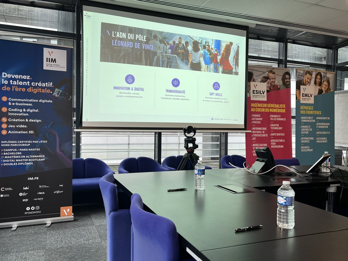 nlidija's tweet photo. Matinée des prescripteurs au @poledevinci Bienvenue aux représentants de différents lycées et aux coachs d’orientation présents ce matin. Au programme : présentation de nos trois écoles @IIMparis @EMLVparis @ESILVparis et échanges #orientation #poledevinci https://t.co/IqMaz98Ooo
