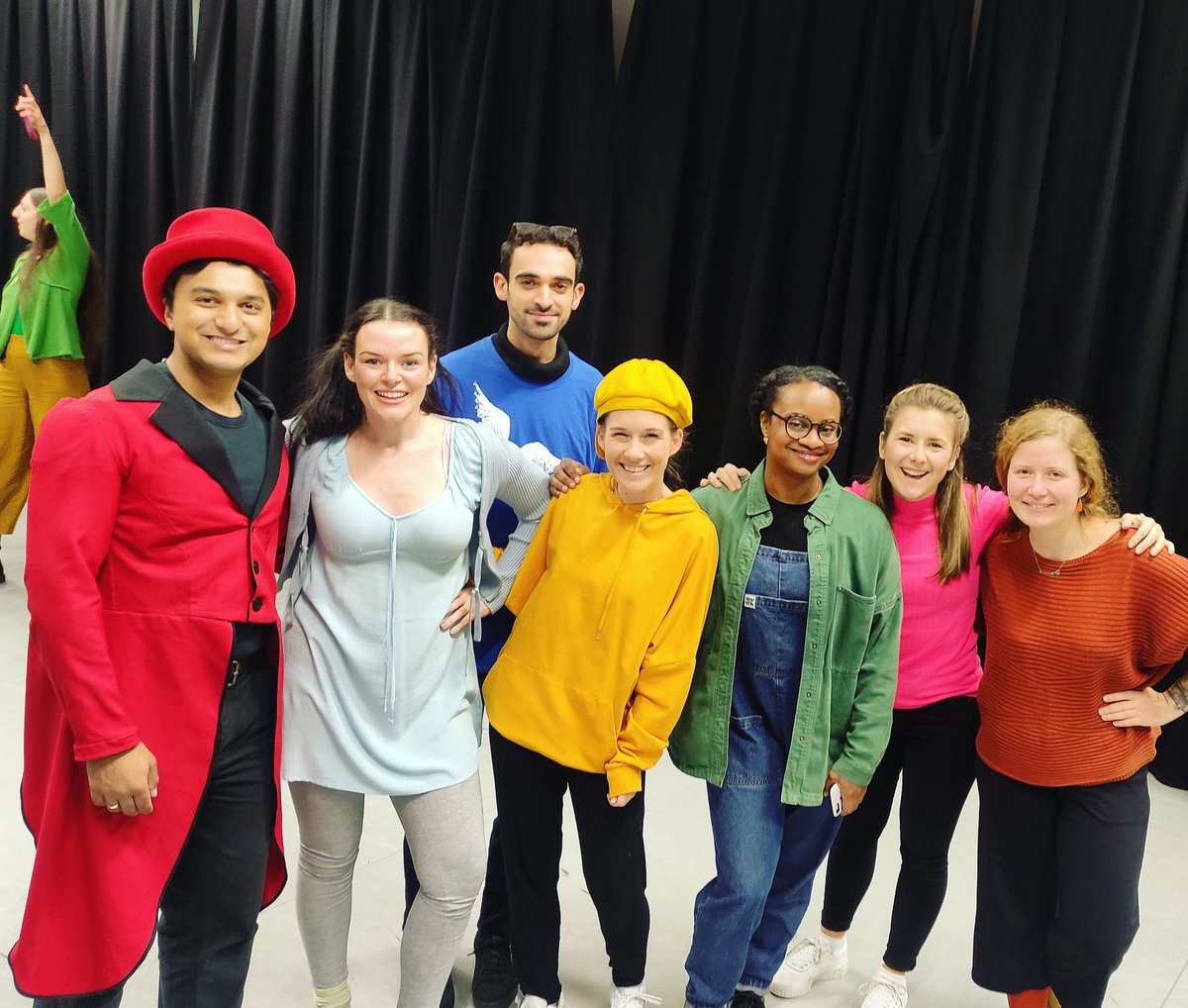 OperaEdUK's tweet image. TEAM HANSEL AND GRETEL 🍭

A really wonderful time running our Hansel and Gretel opera workshop and performance for the @haringeyshed Children's Theatre!

Generously supported by @Genesis_Fndn

#opera #musiceducation #education #inspire #inclusivity #creativity #diversity