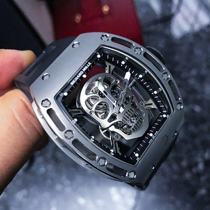 WorldtimerDiW's tweet photo. #RichardMilleSkull #RM052 Titanium Tourbillon 🏴☠️💀🏴☠️☠️🏴☠️
Watch Details: https://t.co/eG58AQKqQH
#RichardMilleWatches #RichardMilleWatch #RichardMille #luxryWatch #hautehorlogerie #hauteHorology #InspiredbytheImpossible #luxurylifestyle #RMwatch #millenation #RM52 #RM5201 #rolex https://t.co/6IvZCS7wEX