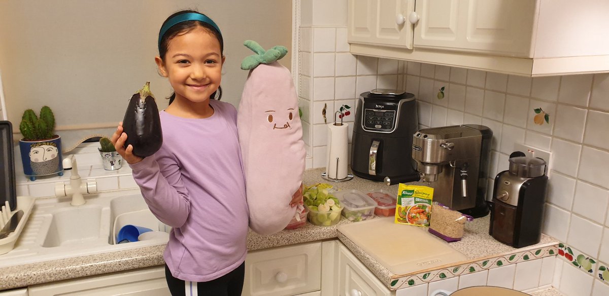 FifiPurvis's tweet photo. @StEdsWellbeing1 #GoodnessGang Tilly Purvis, Doves. She has cooked a Filipino dish called "sinigang" with loads of aubergines and other vegetables https://t.co/RZCrFiNera