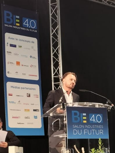 IDATE_SAS's tweet photo. 📣 Suite de l'intervention en direct de   @JacquesMoulin10, CEO, Digiworld Institute à la conférence plénière : "La performance des industries au regard de l'adoption des technologies numériques"  #BE40 https://t.co/7AVHweizls