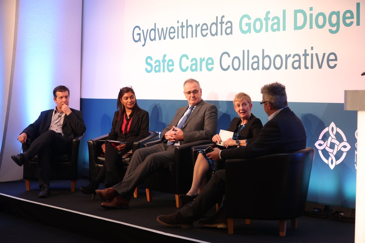 NHSWales_PI's tweet photo. We’re joined this morning by:

•NHS Wales Chief Executive, @JudithPagetCEO
•Chief Nursing Officer @CNOWales, Sue Tranka
•NHS Wales Deputy Chief Executive, Nick Wood
•Derek Feeley, @TheIHI. https://t.co/tIq74H6i5k