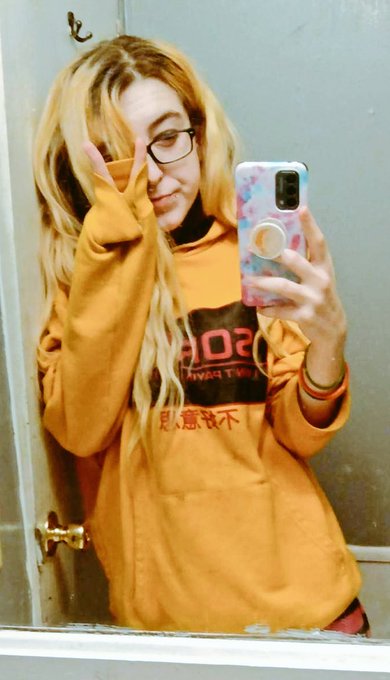 One more day to #voteforme on #pornhub 🥺🥺 if I make it to the 100s I'll join next months contest too<a href="/tag/voteforme"class="tags">#voteforme</a><a href="/tag/pornhub"class="tags">#pornhub</a><a href="/tag/linkinbio"class="tags"><span>#linkinbio</span></a><a href="/tag/longhair"class="tags"><span>#longhair</span></a><a href="/tag/horny"class="tags"><span>#horny</span></a><a href="/tag/oral"class="tags"><span>#oral</span></a><a href="/tag/nerdygirl"class="tags"><span>#nerdygirl</span></a><a href="/tag/eatme"class="tags"><span>#eatme</span></a>
