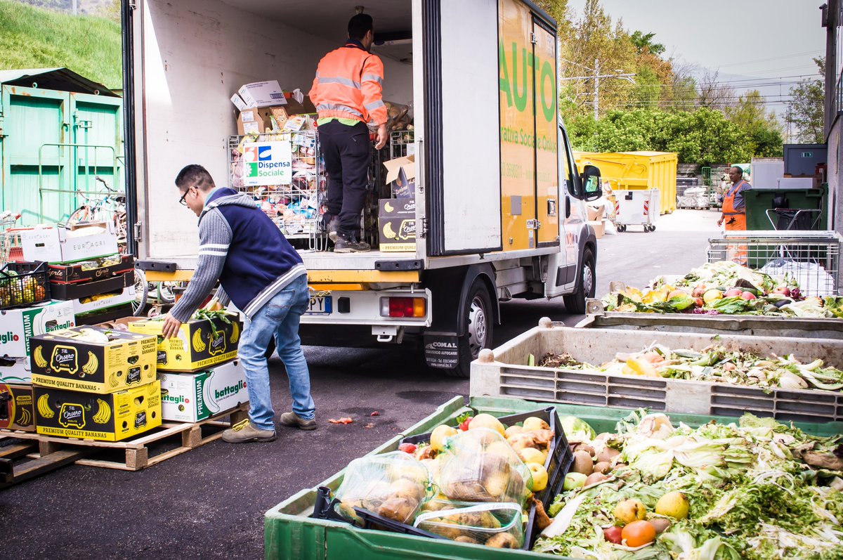 #29novembre
Dopo il #BlackFriday si celebra oggi in tutto il mondo il #GivingTuesday2022 

Nato a New York nel 2012 come risposta solidale alle giornate dedicate allo shopping prenatalizio. 
In Italia è promosso dalla <a href="/fondazioneaifr/">Fondazione AIFR</a> 
<a href="/GivingTuesdayIT/">GivingTuesday Italy</a>  
bit.ly/3VvBHtW