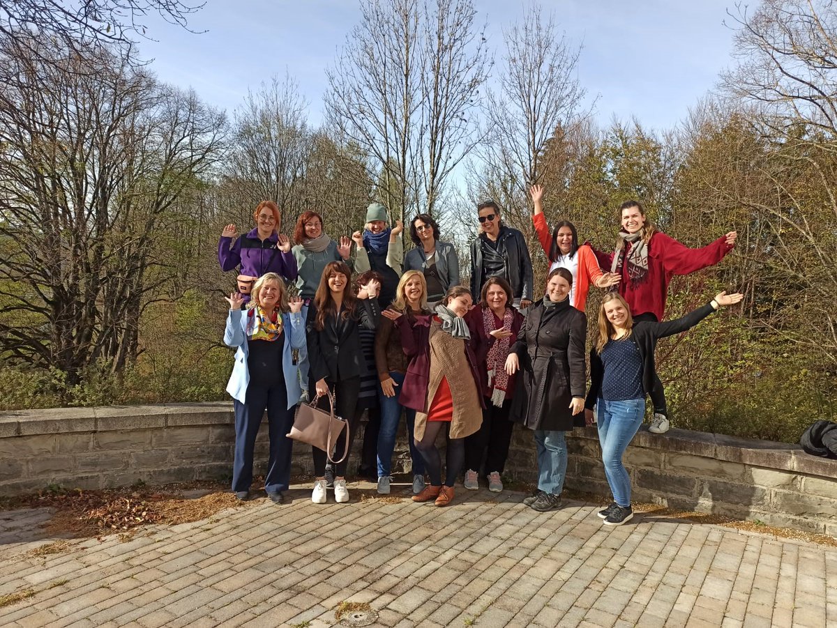 inamforchheim's tweet photo. 06.11.22: S. Christiansen bei einem Empowerment Workshop in der Georg-von-Vollmar Akademie in Kochel. Mit 15 Teilnehmerinnen aus verschiedenen professionnellen Umfeldern (Politik, Wirtschaft, Wissenschaft - MINT) wurde über Netzwerke und Unterstützungsmaßnahmen gesprochen. https://t.co/6RzCo5mEAe