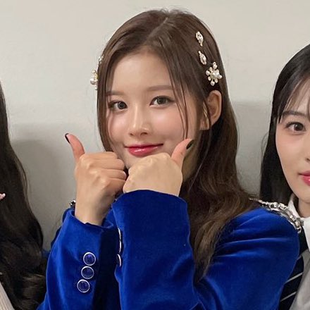 비비 tweet media