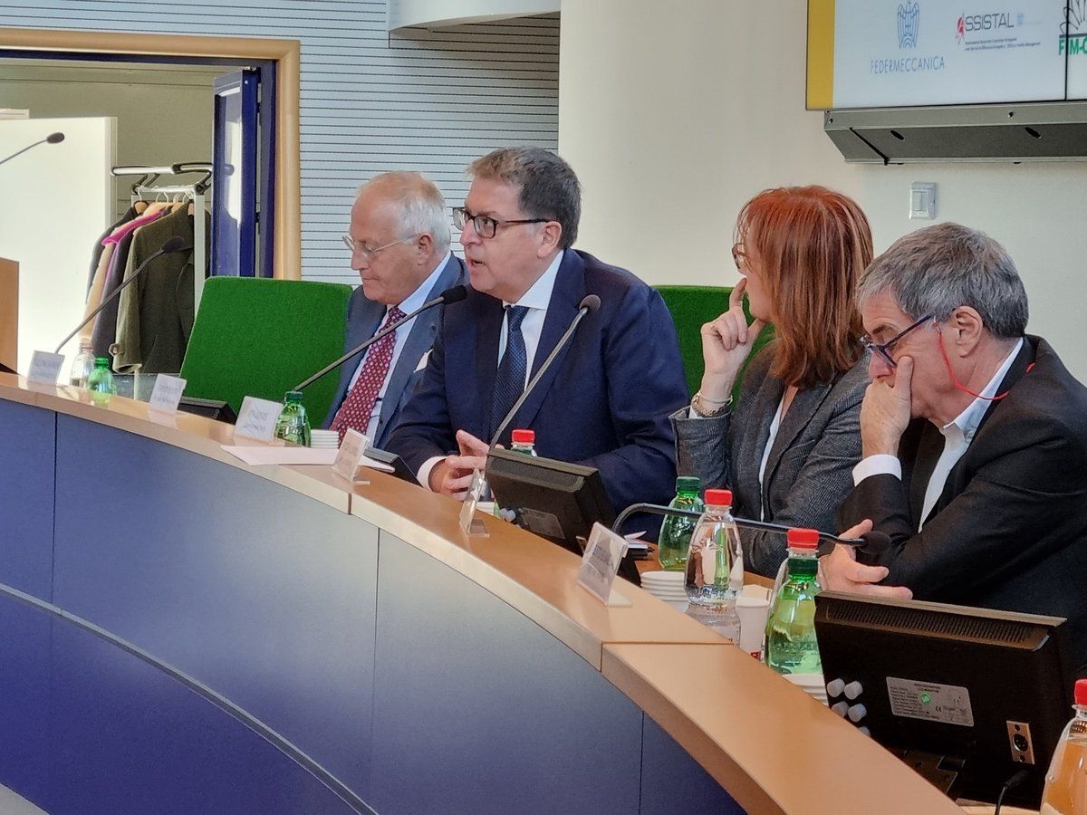 #MetApprendo #formazionecontinua | <a href="/fedvisentin/">Federico Visentin</a> " La #formazione è un tema prioritario per tutti noi, come testimoniano gli ultimi due rinnovi contrattuali e il progetto #DigitalMec per l’ #alfabetizzazionedigitale, che forniscono una serie di strumenti operativi, interconnessi"