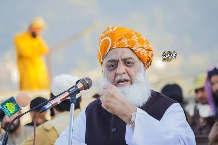 MinakhanArmani5's tweet photo. نیازی کی سیاست کوہمیشہ دفن کرنے والامردقلندر

#ٹیریان_کےبھائی_یوتھئے https://t.co/AzOifaNca2