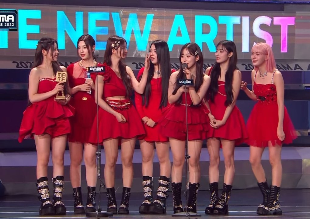 nmixxcharts's tweet photo. 🏆 Congratulations to NMIXX for winning ‘Favorite New Artist’ at the 2022 MAMA AWARDS!

#NMIXX #엔믹스 @NMIXX_official https://t.co/M4dIAAClnk
