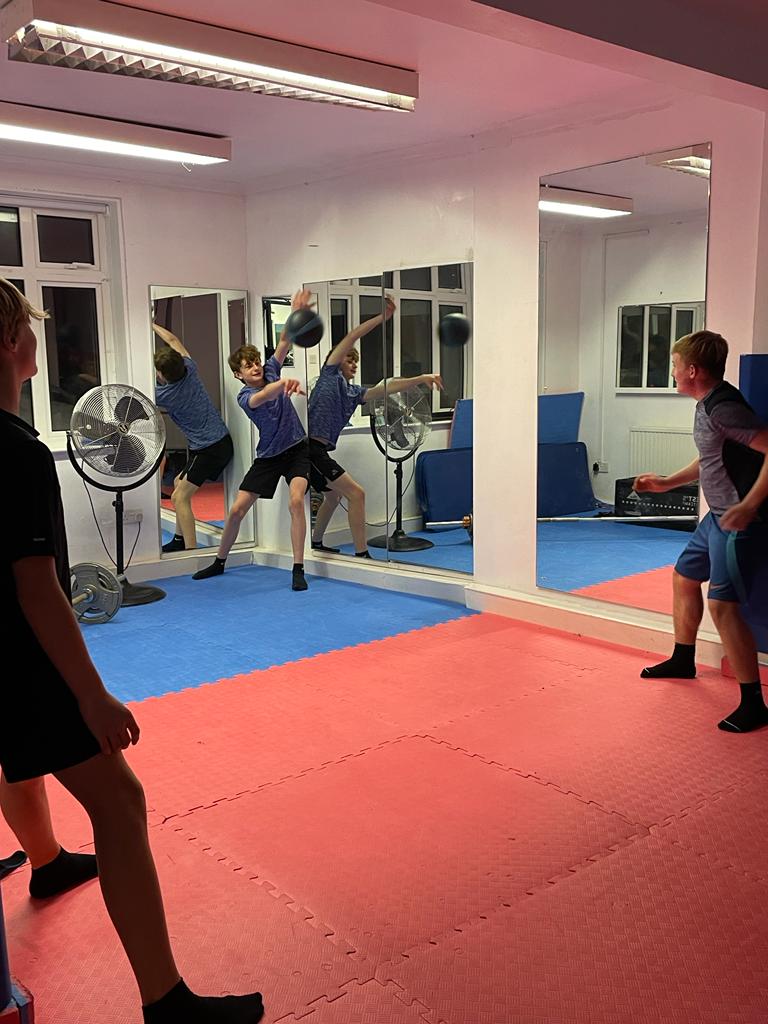 If anyone is interested in strengh and condition class around 13, 14 years plus , your welcome to attend tonight,  deysbrook l12 5 pound for hour session,  lads love it 😀 message me for more details.