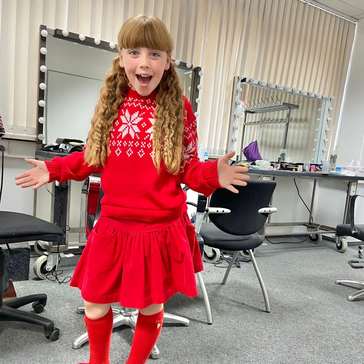 daisy&dukes tweet media