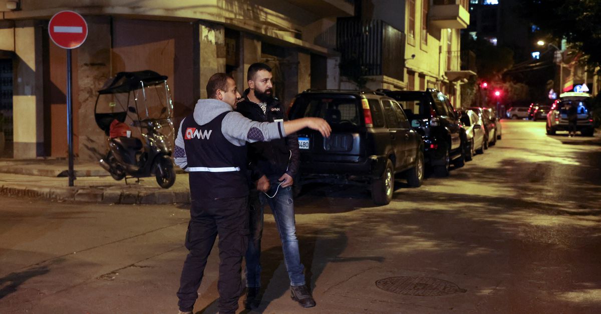MohanadHageAli's tweet photo. ِِA bit late to this, but some good reporting on an important issue here by @trperrry, @LbIssam and @timourazhari. As noted here, this is not restricted to Ashrafieh, but is now more widespread. I would add a couple of observations here. 1/3
https://t.co/mPHAklYlp9 https://t.co/9nfbBmAMw8