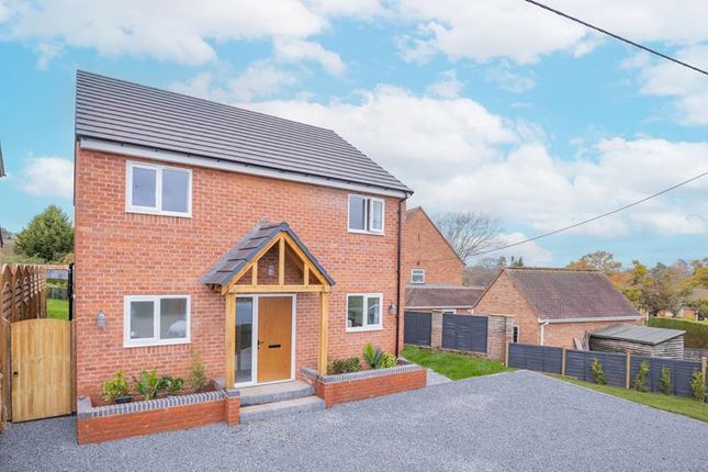 3CCottageSales's tweet photo. Check out this property for sale on PrimeLocation!: Detached house for sale in Church Cottages, Alfrick, Worcestershire WR6 - Guide price £485,000 https://t.co/o0aJQFADGd <--More #Worcestershire #3Counties #EstateAgents https://t.co/N4X706doJR