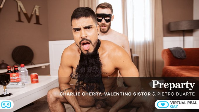 1 pic. ?? Trying the new costumes for the party, @CharlieCherry14 and @ValentinoSistor start to feel