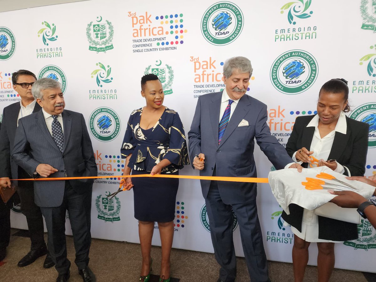 DIRCO_ZA's tweet photo. #EconomicDiplomacy | Small Business Development Minister, Ms Stella Nabeni-Abrahams is representing 🇿🇦 at the 3rd Pak-Africa Trade &amp; Investment Conference. The event, on now at Sandton Convention Centre - 29 Nov-1 Dec 2022, includes around 130 companies exhibiting their products. https://t.co/7xOllXTS5f