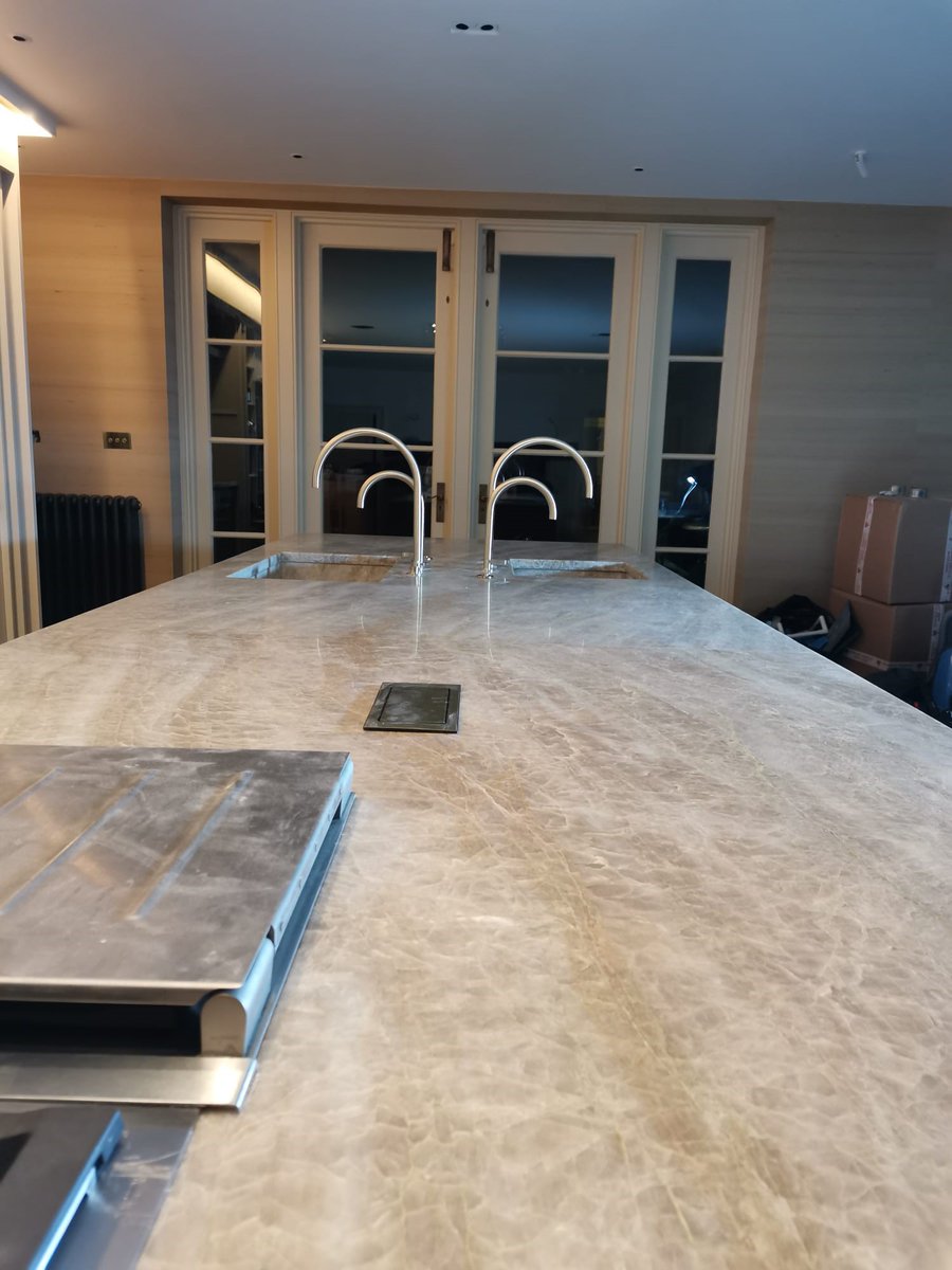 MarbleGraniteCentre (@marblegraniteuk) on Twitter photo From slab to install!
Our Taj Mahal, block no. 32154 looks incredible on this waterfall island #worktop and sink cladding by <a href="/Surrey_M_and_G/">Surrey Marble</a>  
View available stocks here:
themarbleandgranitecentre.co.uk/SlabView?id=22…
#choosenaturalstone
#waterfallisland #quartzite #naturalquartzite #kicthendesign From slab to install!
Our Taj Mahal, block no. 32154 looks incredible on this waterfall island #worktop and sink cladding by <a href="/Surrey_M_and_G/">Surrey Marble</a>  
View available stocks here:
themarbleandgranitecentre.co.uk/SlabView?id=22…
#choosenaturalstone
#waterfallisland #quartzite #naturalquartzite #kicthendesign