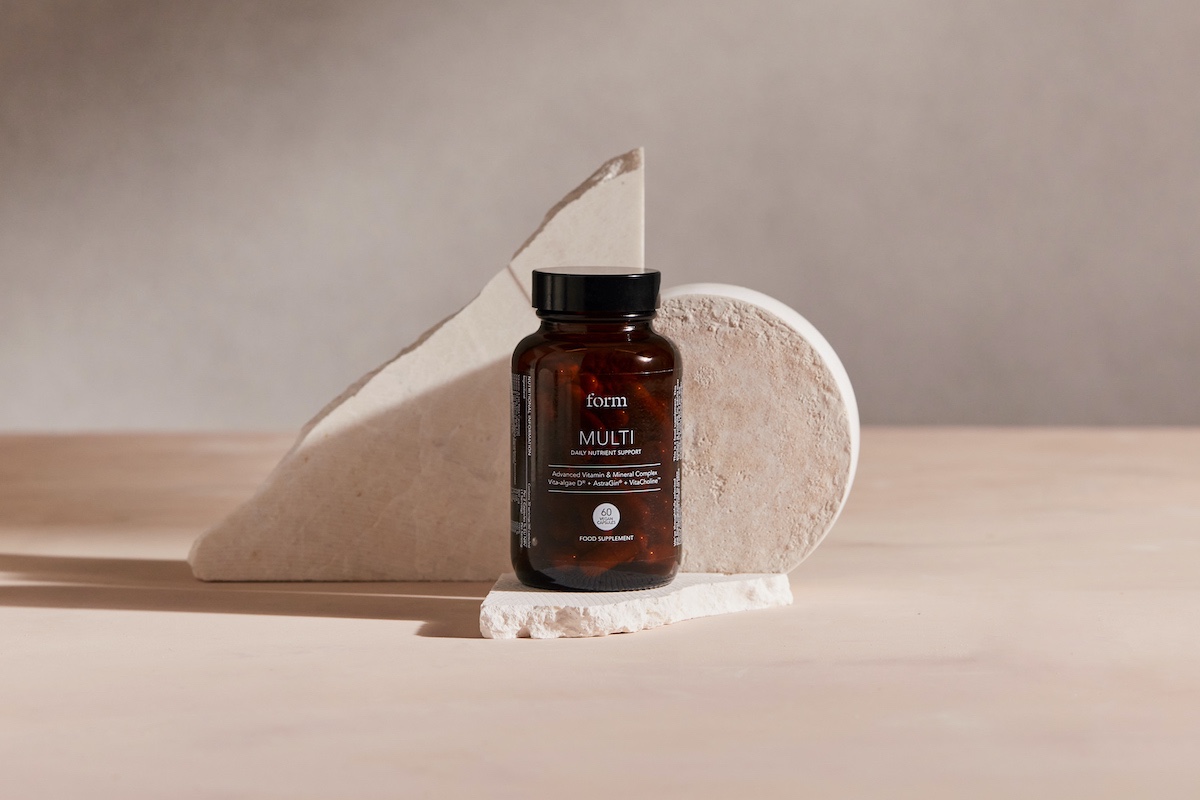 If you just realised that the daily vitamin you’ve been taking actually expired months ago, do you need to panic? Liz Connor finds out more about the shelf-life of your supplements.

formnutrition.com/inform/do-vita…